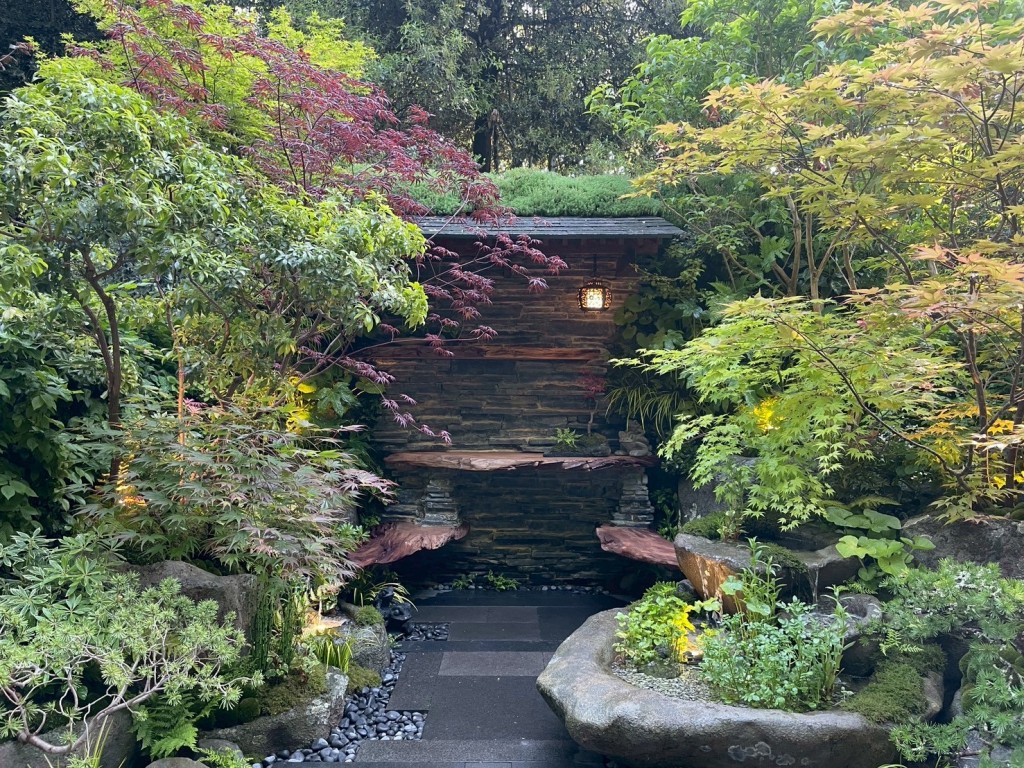 LINE_ALBUM_潤さんのお庭_250520_21